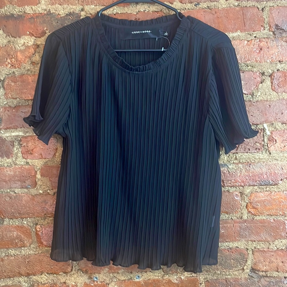 Black ruffled blouse size L